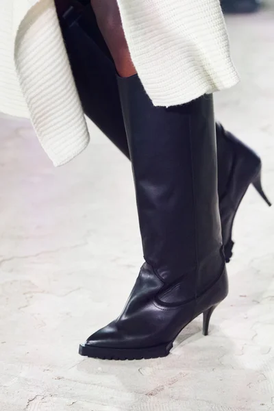 Look 64